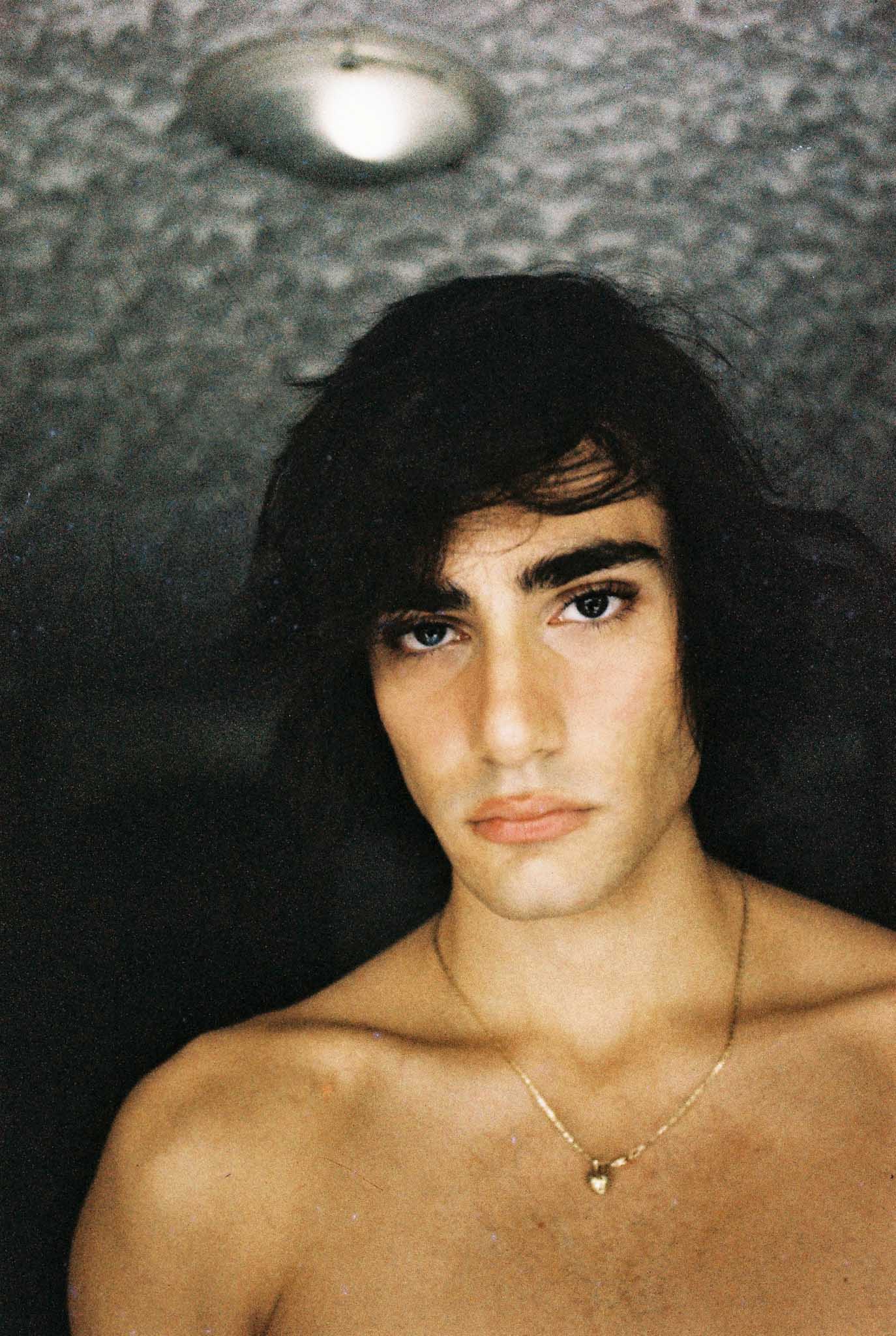 13-geeo-g-main-book-no-limits-models-agency