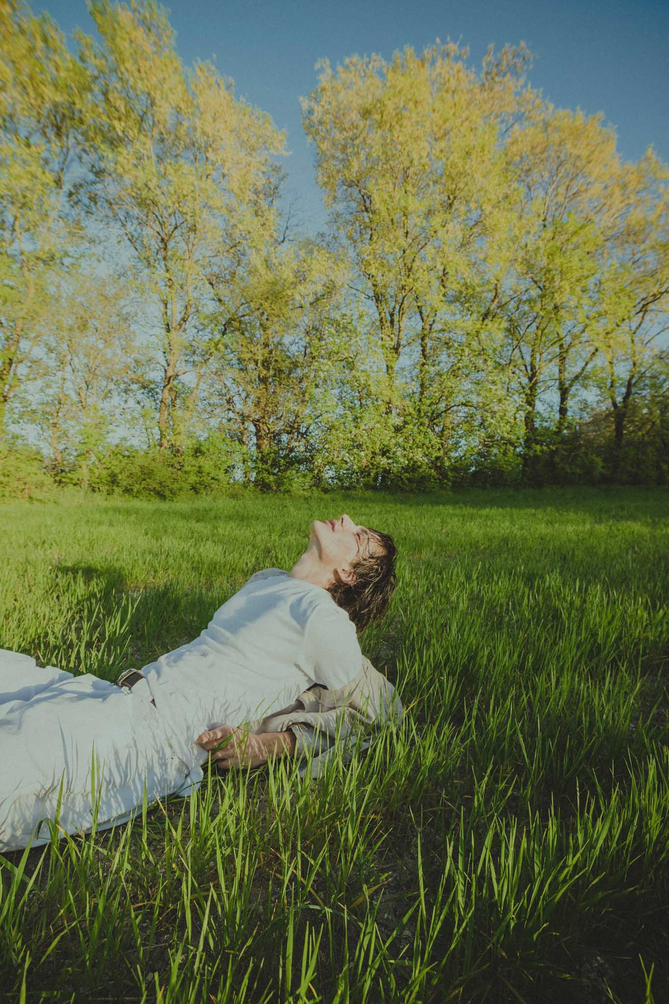 3-geeo-g-main-book-no-limits-models-agency