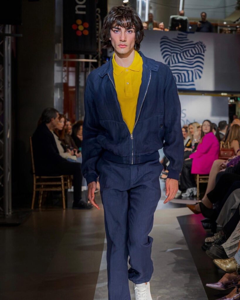 5D32DC24-608F-4ECD-AE5D-0CAAC739C806