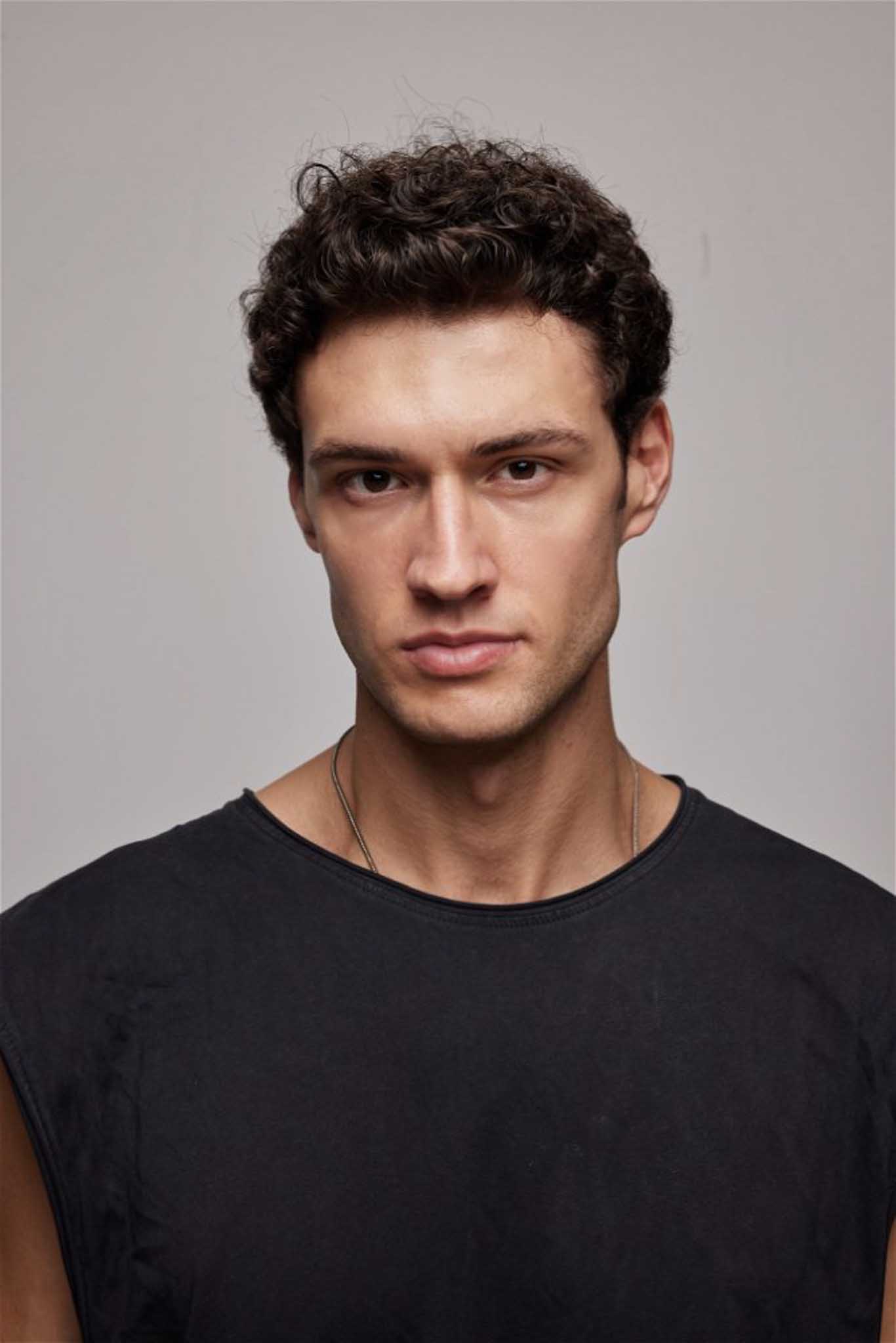 MÜMIN KARAÇIL No limits models