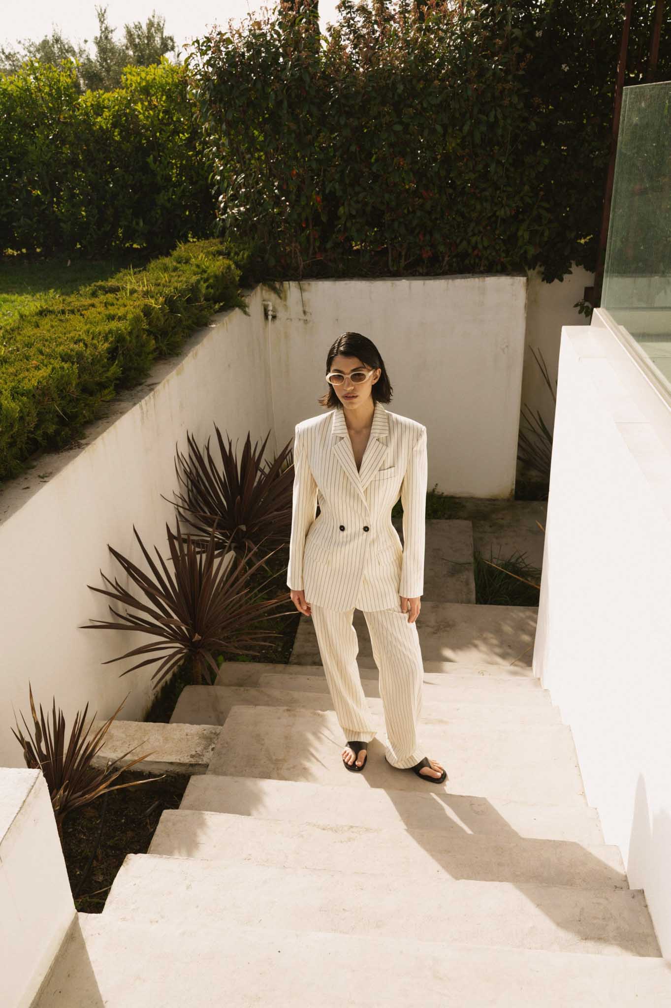 6-chara-c-main-book-no-limits-models-agency